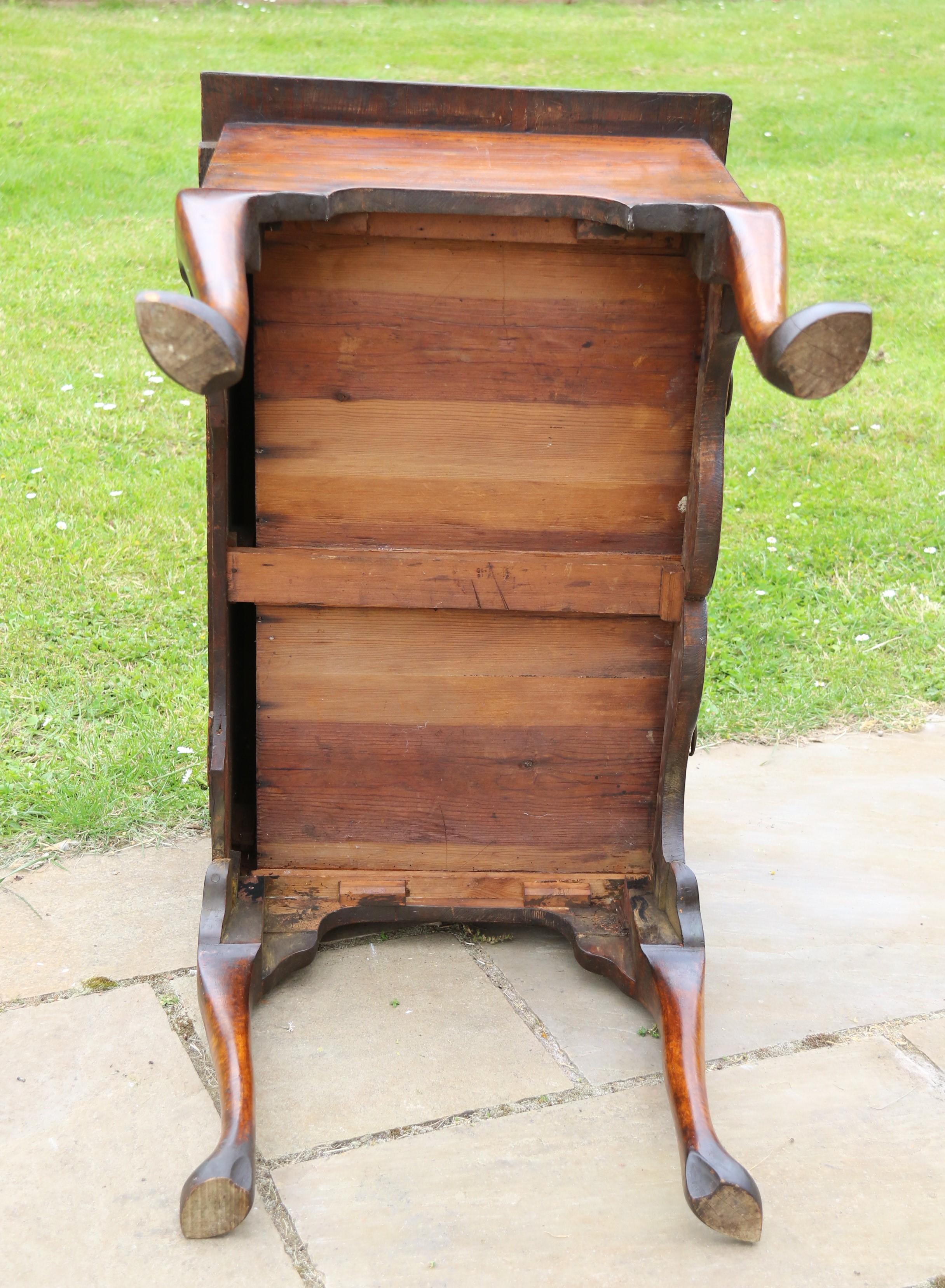 Garçon bas en loupe d'orme anglais du 18e siècle George II vers 1750 en vente 10