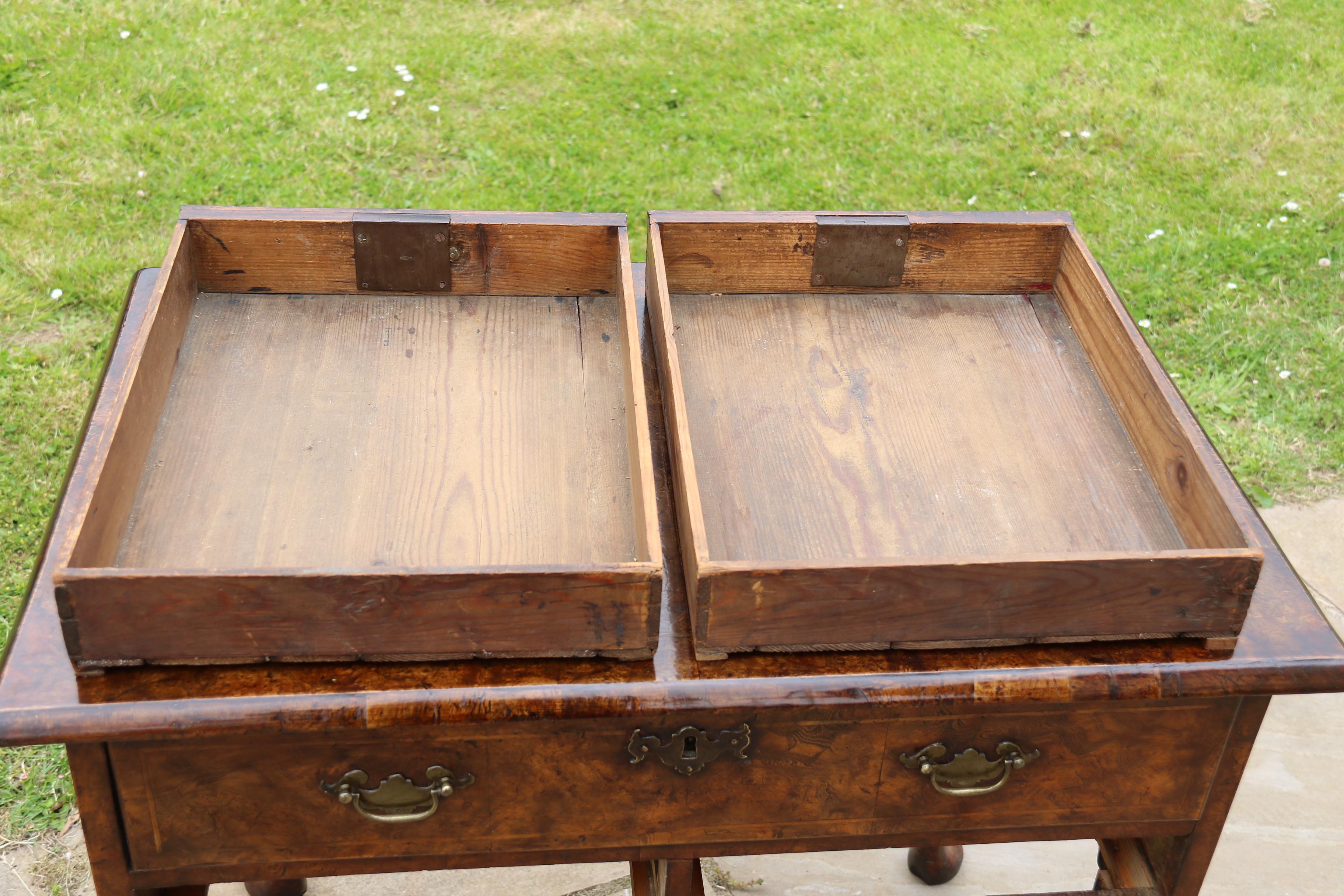 Garçon bas en loupe d'orme anglais du 18e siècle George II vers 1750 en vente 13