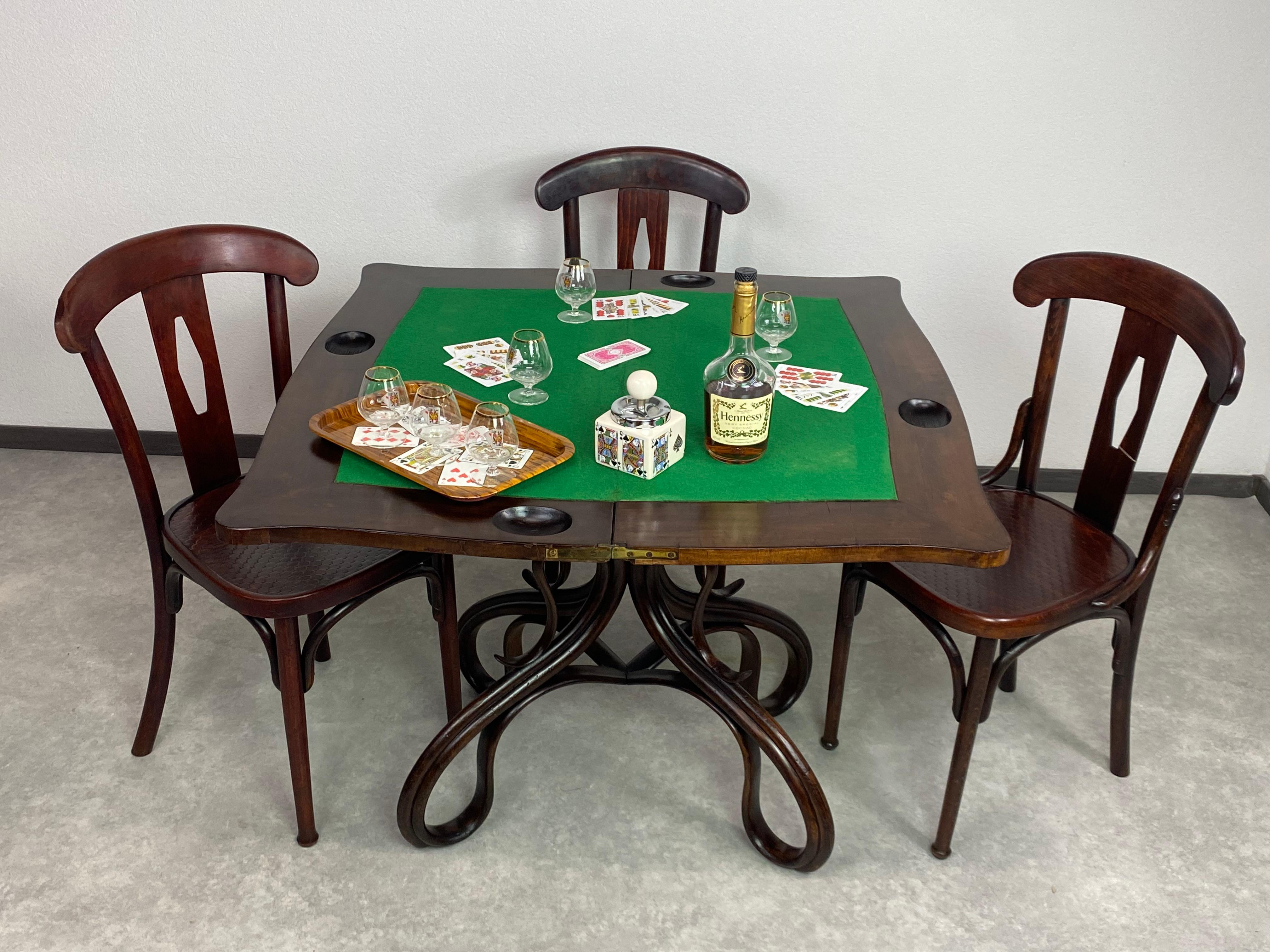 Jugendstil floding card table by Thonet in very nice original condition, repolished. 