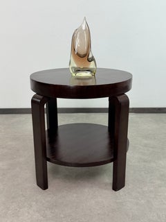 Restaurierter runder Art-déco-Beistelltisch aus gebogenem Holz mit Ablage von Thonet Mundus
