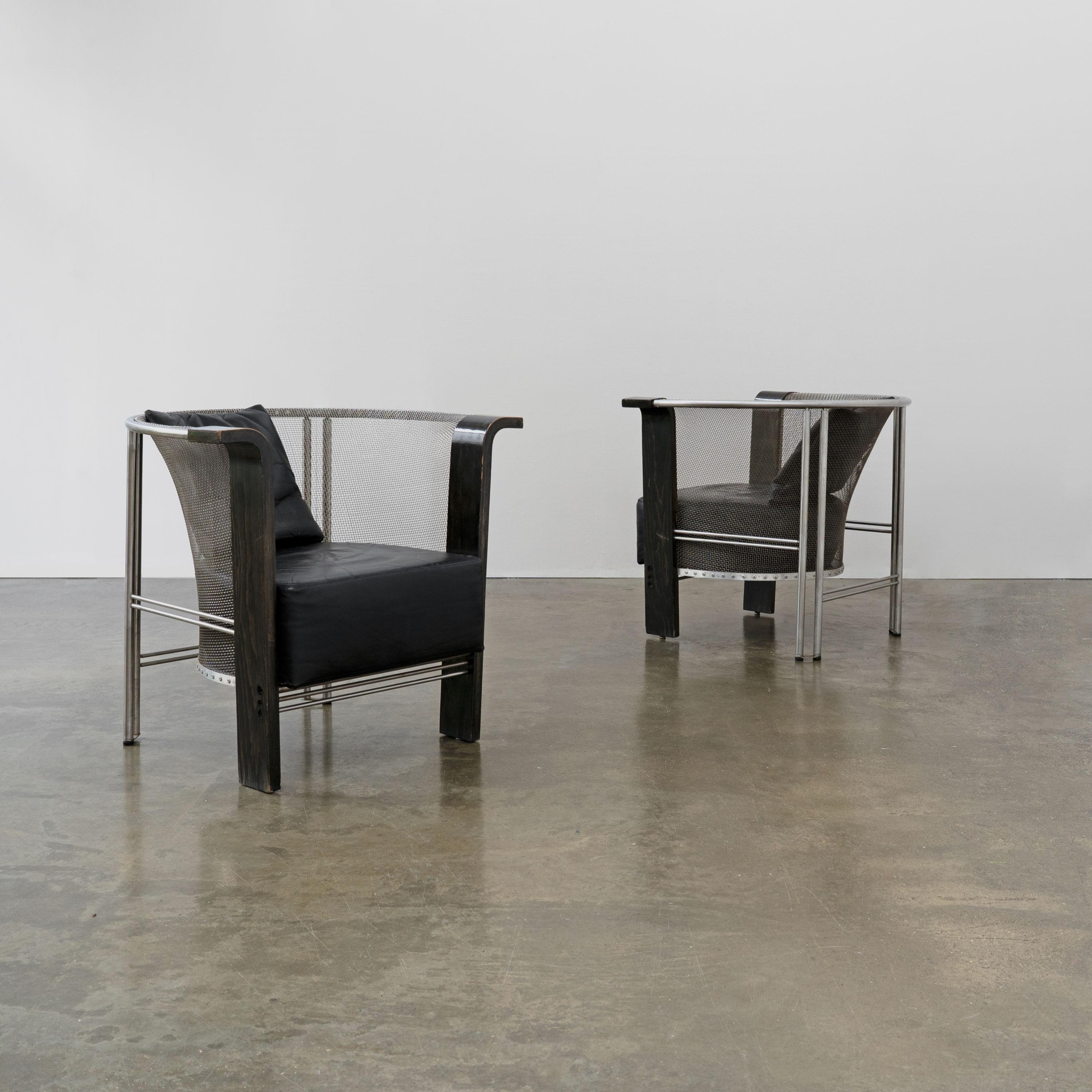 Sillón postmoderno de acero y madera curvada de Franco Bulfoni, c.1990 Posmoderno en venta