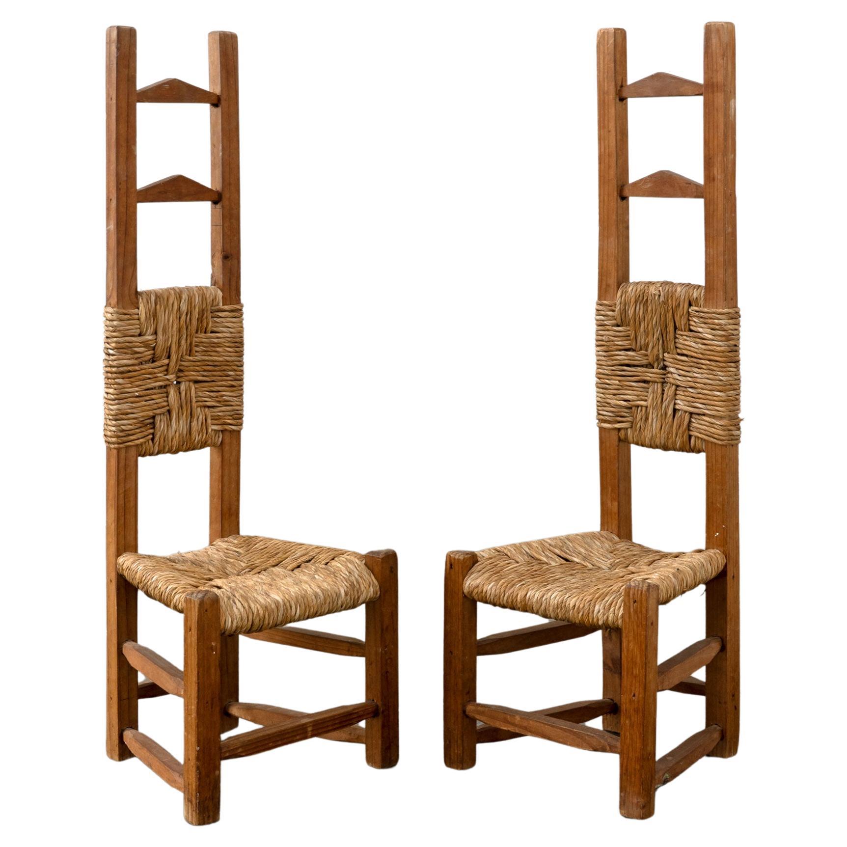 Chaises en pin du Chili et en jonc en vente