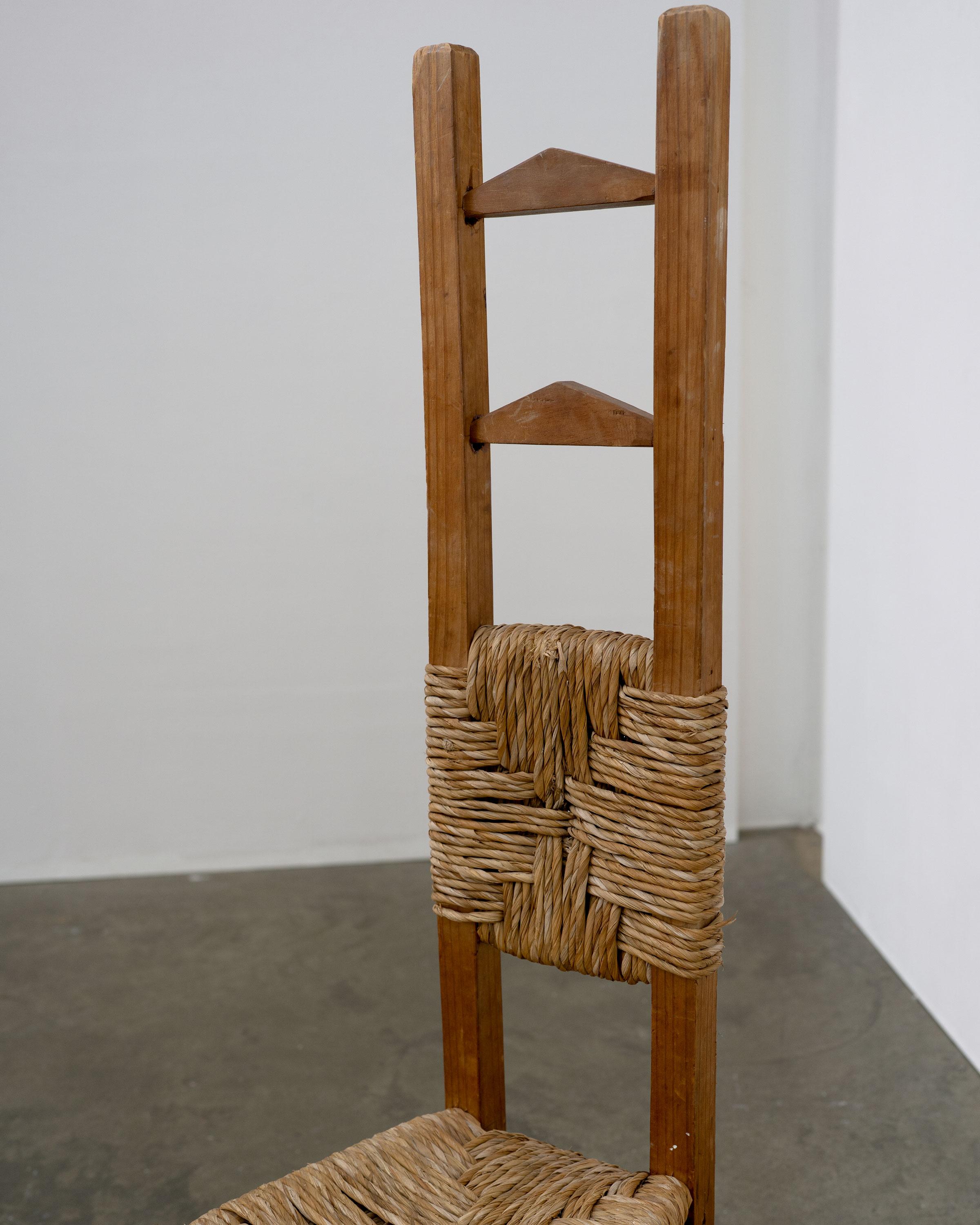 Chaises en pin du Chili et en jonc en vente 3