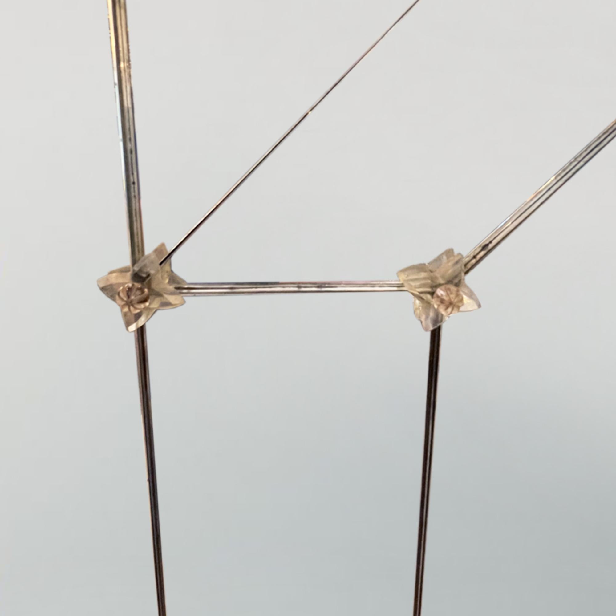 Art déco Grand Wall Deco Mirror avec cadre décoratif et verre sectionnel, français des années 1920 en vente