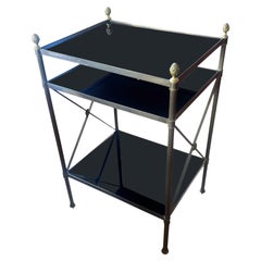 Einzelner französischer Midcentury-Tisch mit drei Ebenen und schwarzem Glas