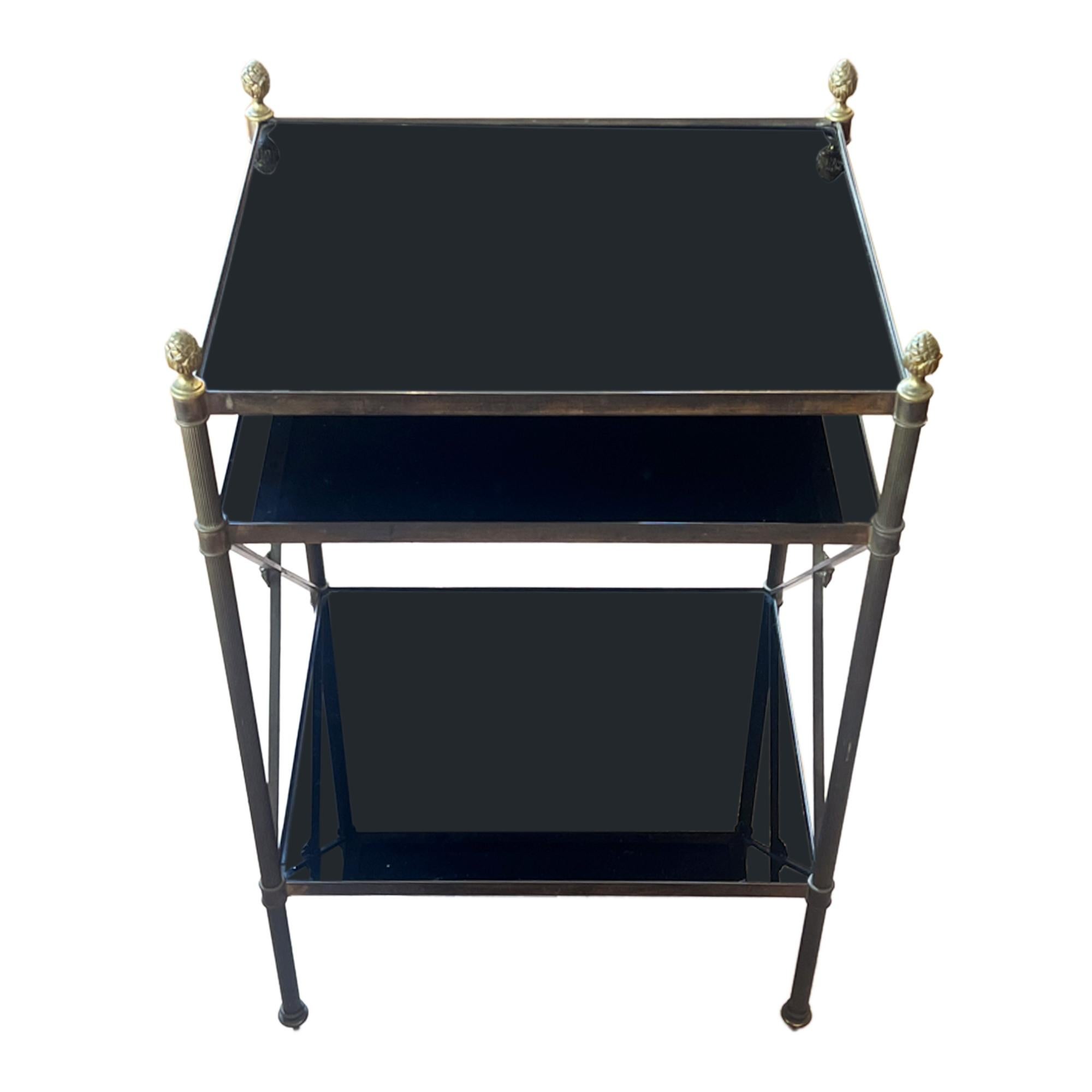 Mid-Century Modern Table à trois plateaux en verre noir de style français du milieu du siècle en vente