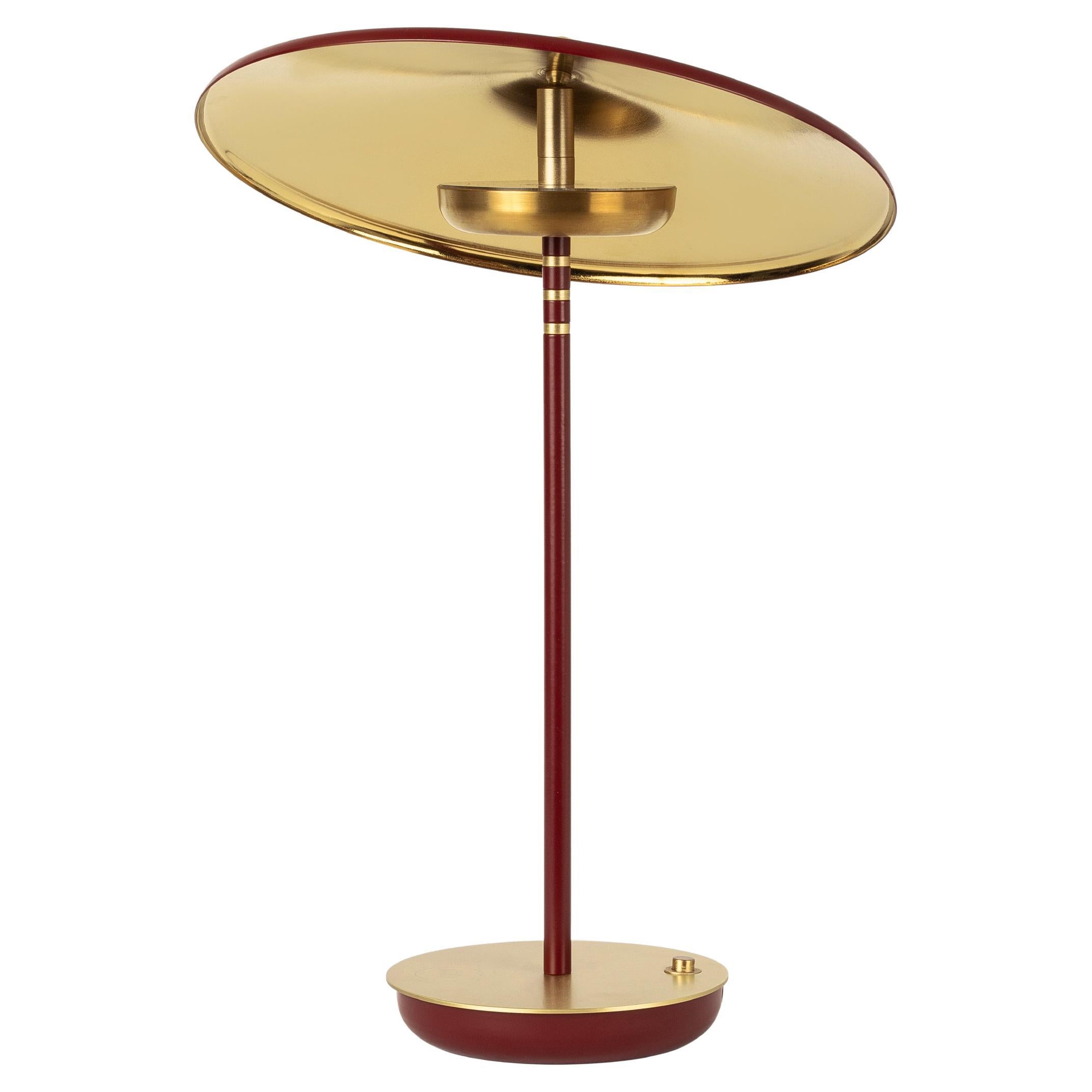Materials: Brass (Satine Finish), Iron (With Electrostatic Paint)
Plug Type: EU Plug (US Adaptor Avaliable)
Voltage: 110-240V
Bulb: 3 WATT integrated LED
Light Color: 2700K

The serie is inspired by hanging French berets on 1920s hat store displays
