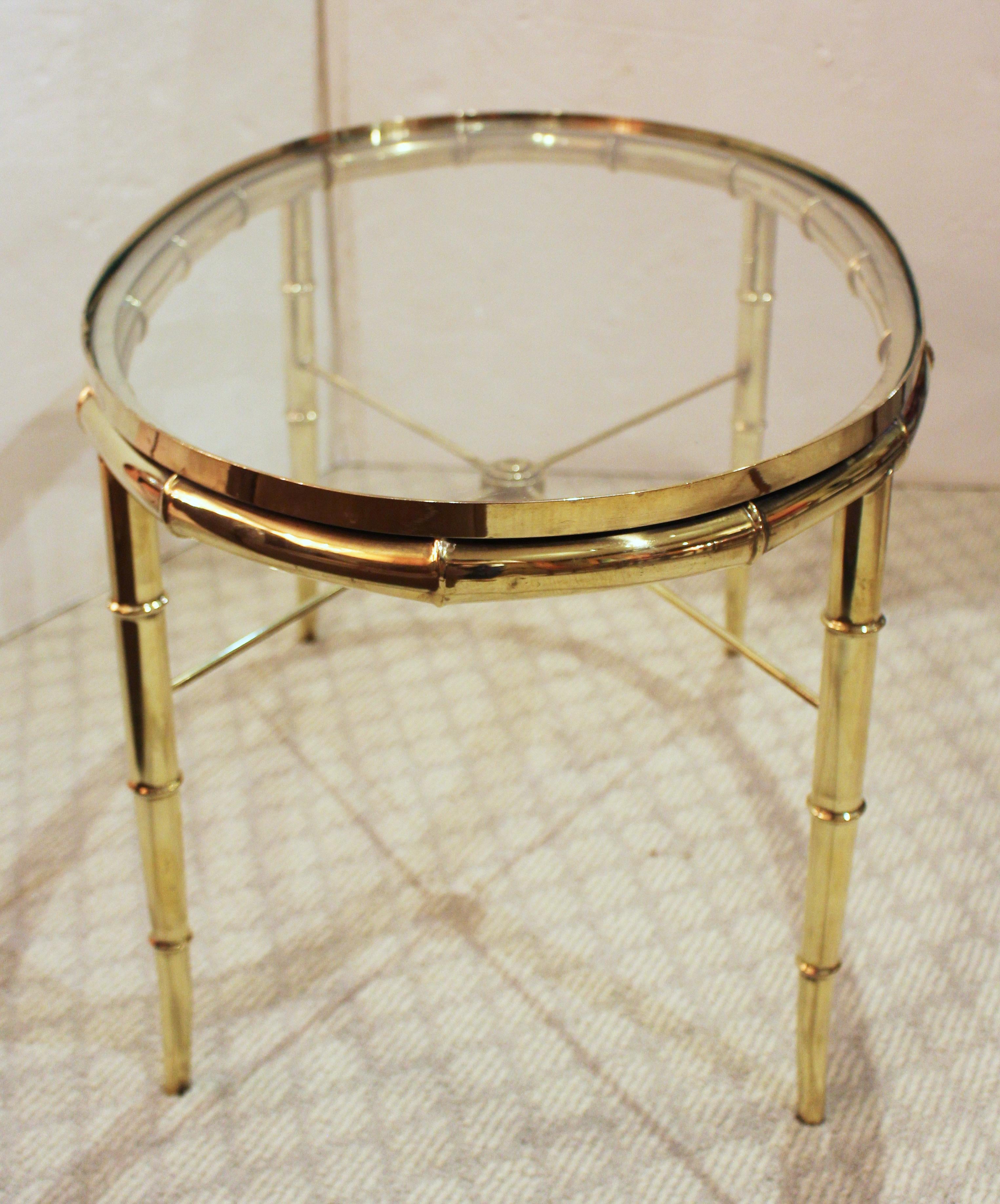 Mid-Century Modern Oval Brass & Glass Coffee Table by Mastercraft, Grand Rapids, MI. For Sale