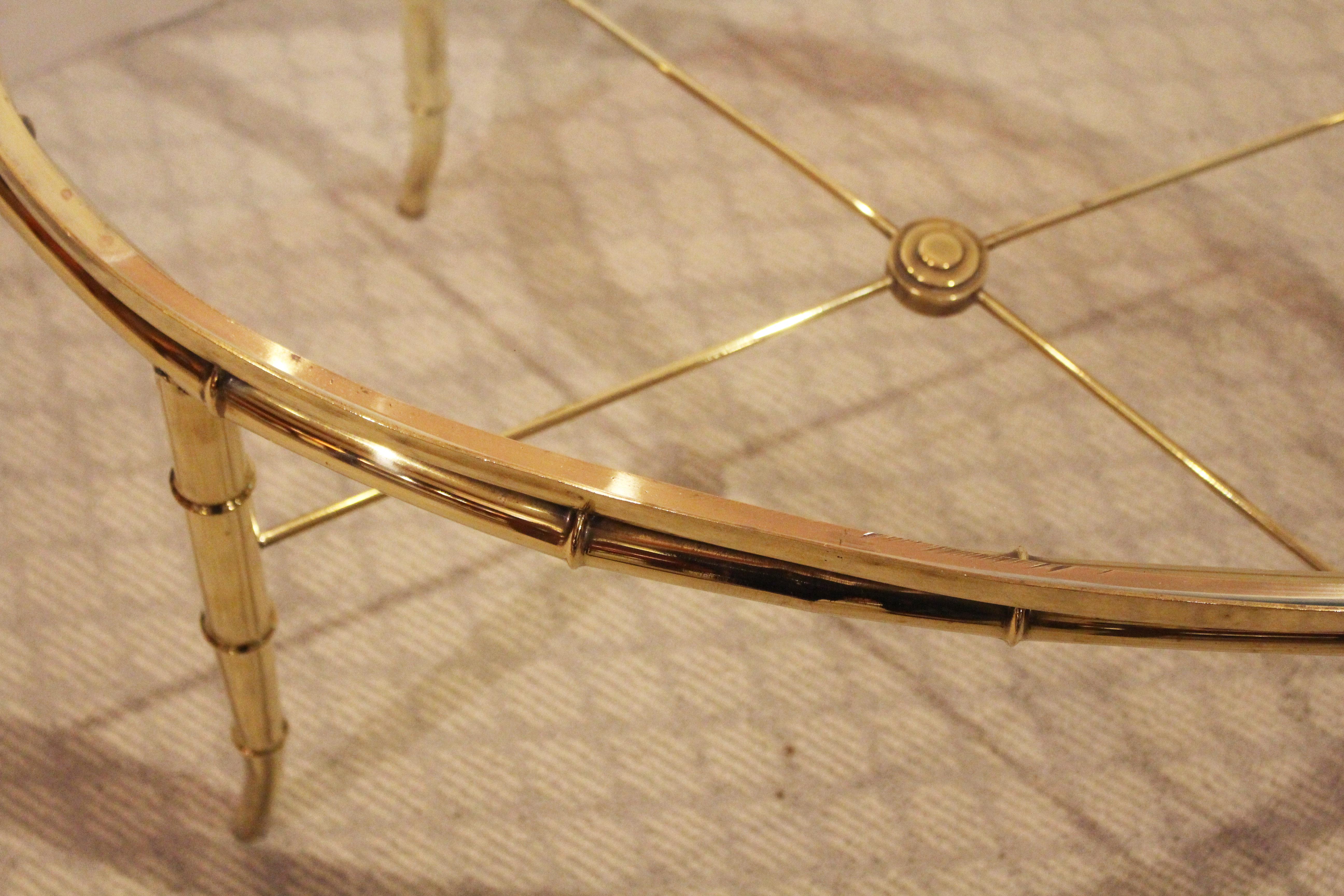 Oval Brass & Glass Coffee Table by Mastercraft, Grand Rapids, MI. In Good Condition For Sale In Chapel Hill, NC