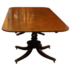 Vers 1830 : table de banquet à double piédestal de style Régence anglaise (époque de Guillaume IV)