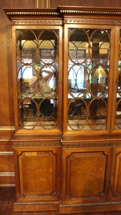 Early 20th Century English Georgian Style Breakfront