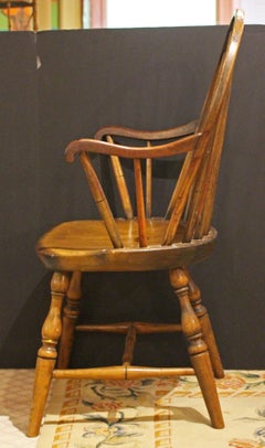 Circa 1780-1820 New England sack-back Windsor Arm Chair