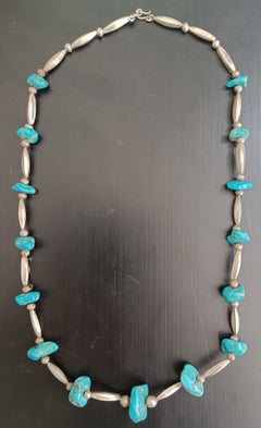 Wunderschöne Vintage-Halskette der amerikanischen Ureinwohner (Navajo) aus Silber mit Türkisperlen