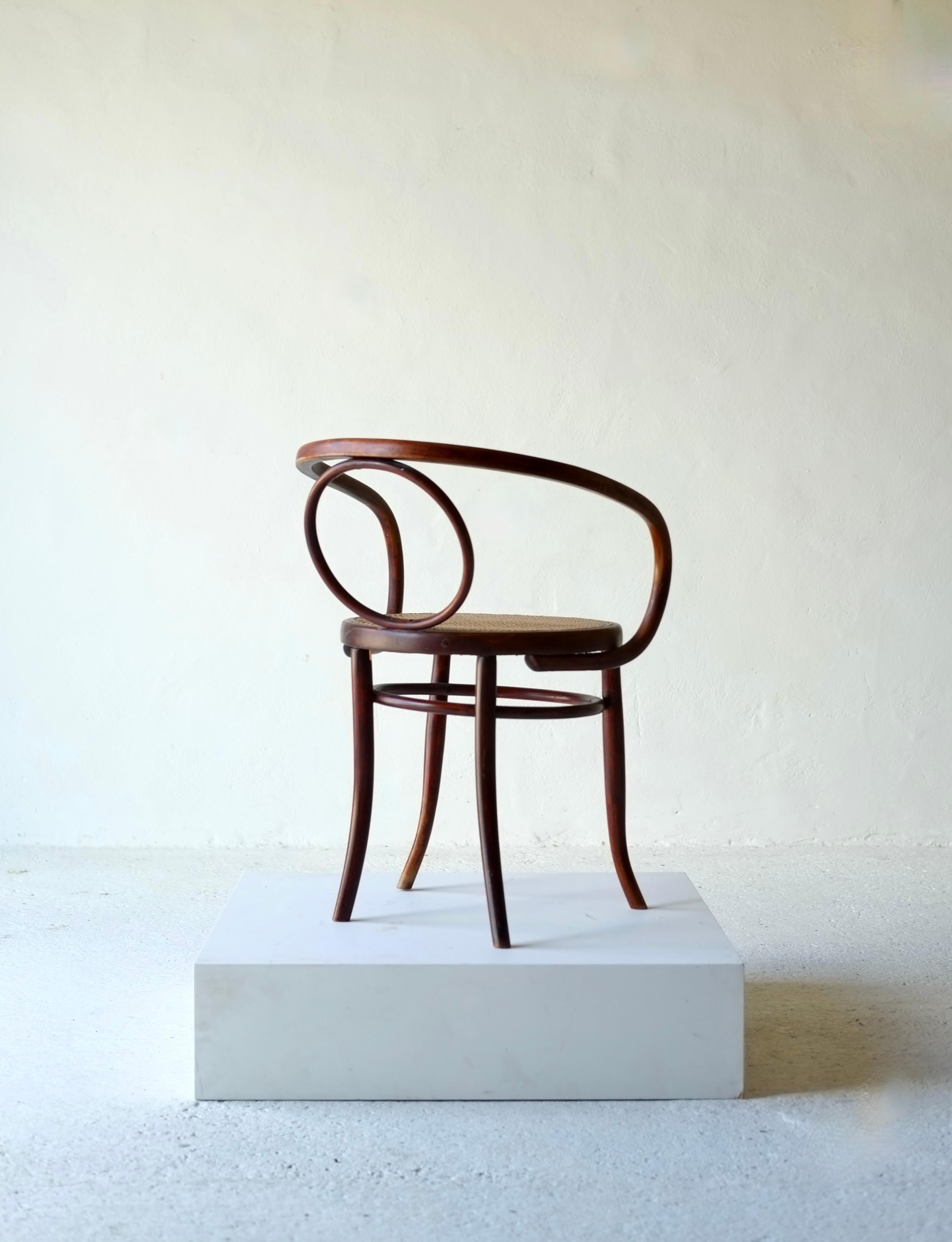 Fauteuil en bois courbé Ungvar en vente 1