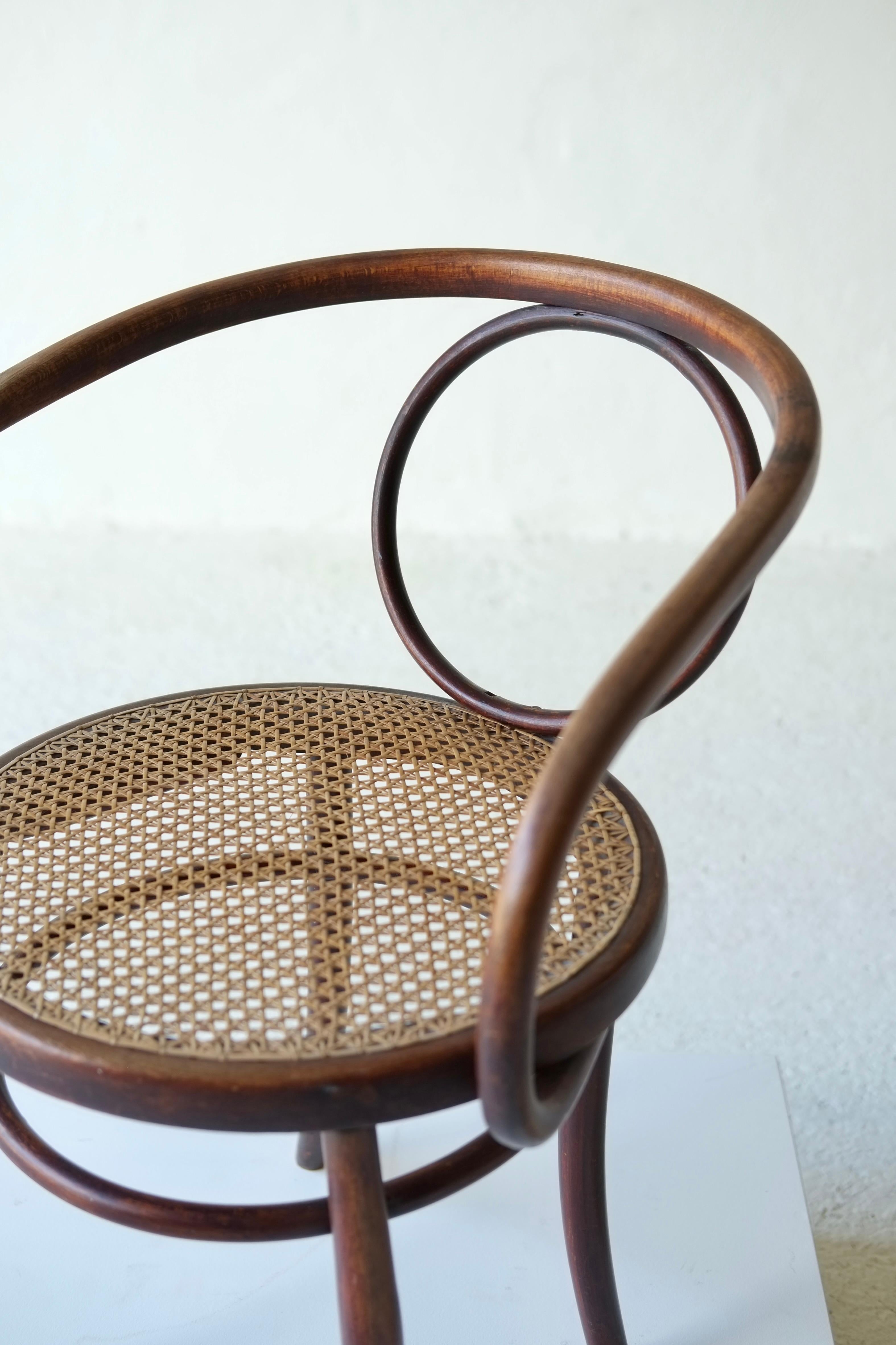 Fauteuil en bois courbé Ungvar en vente 7
