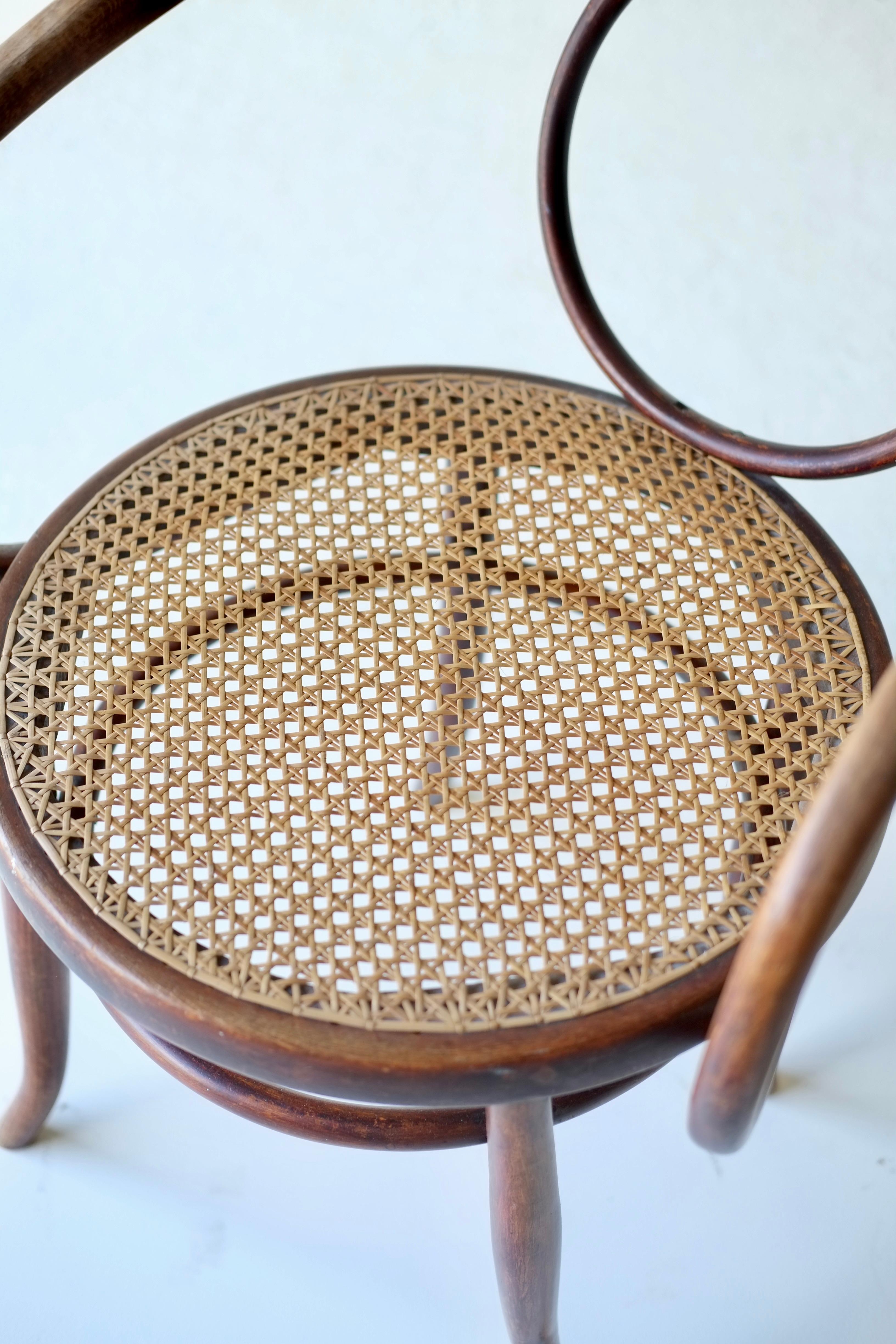 Fauteuil en bois courbé Ungvar en vente 6