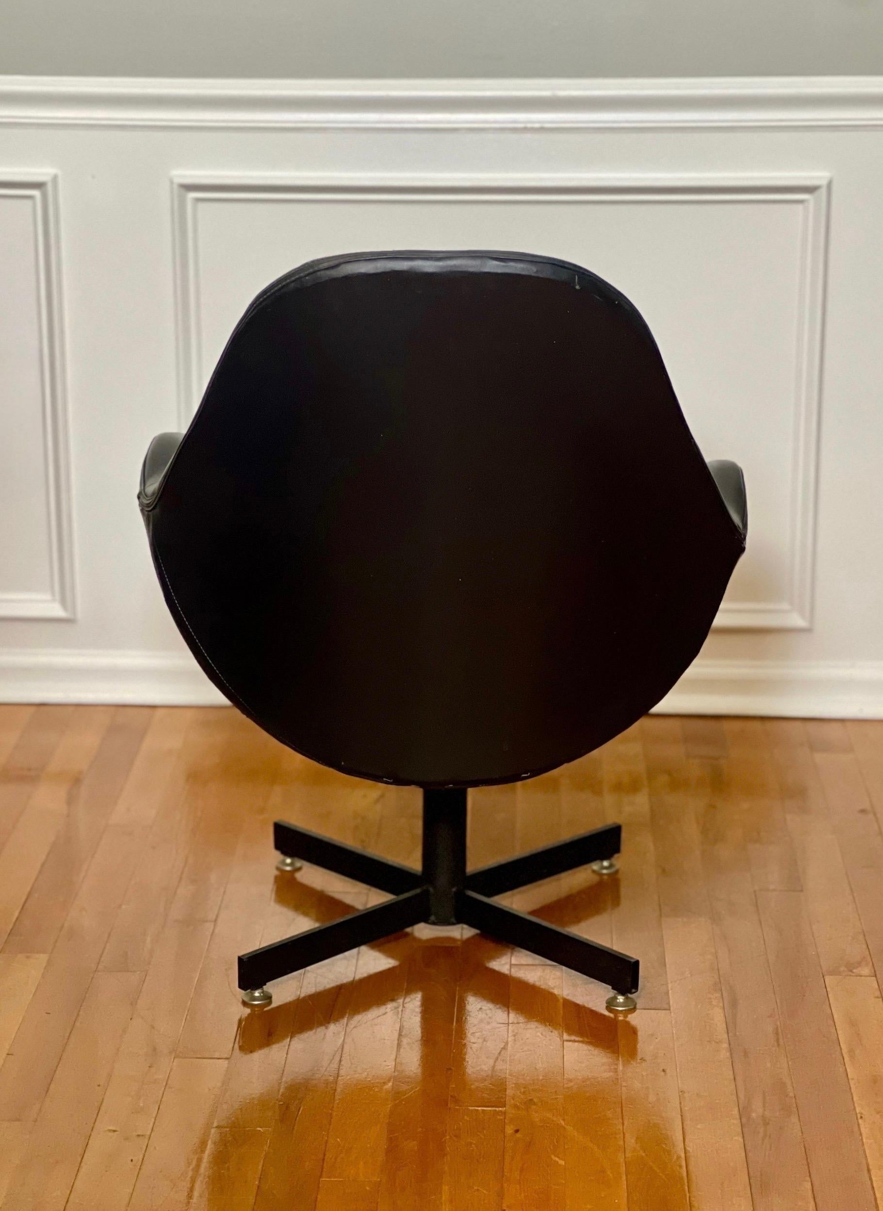 Late 20th Century Vintage Modern Black Faux Leather Swivel Bucket Lounge Chair For Sale