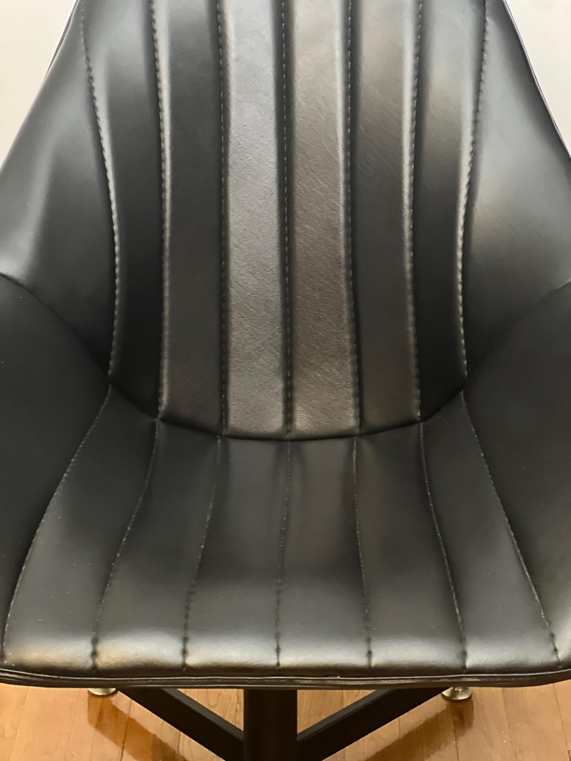 Vintage Modern Black Faux Leather Swivel Bucket Lounge Chair For Sale 1