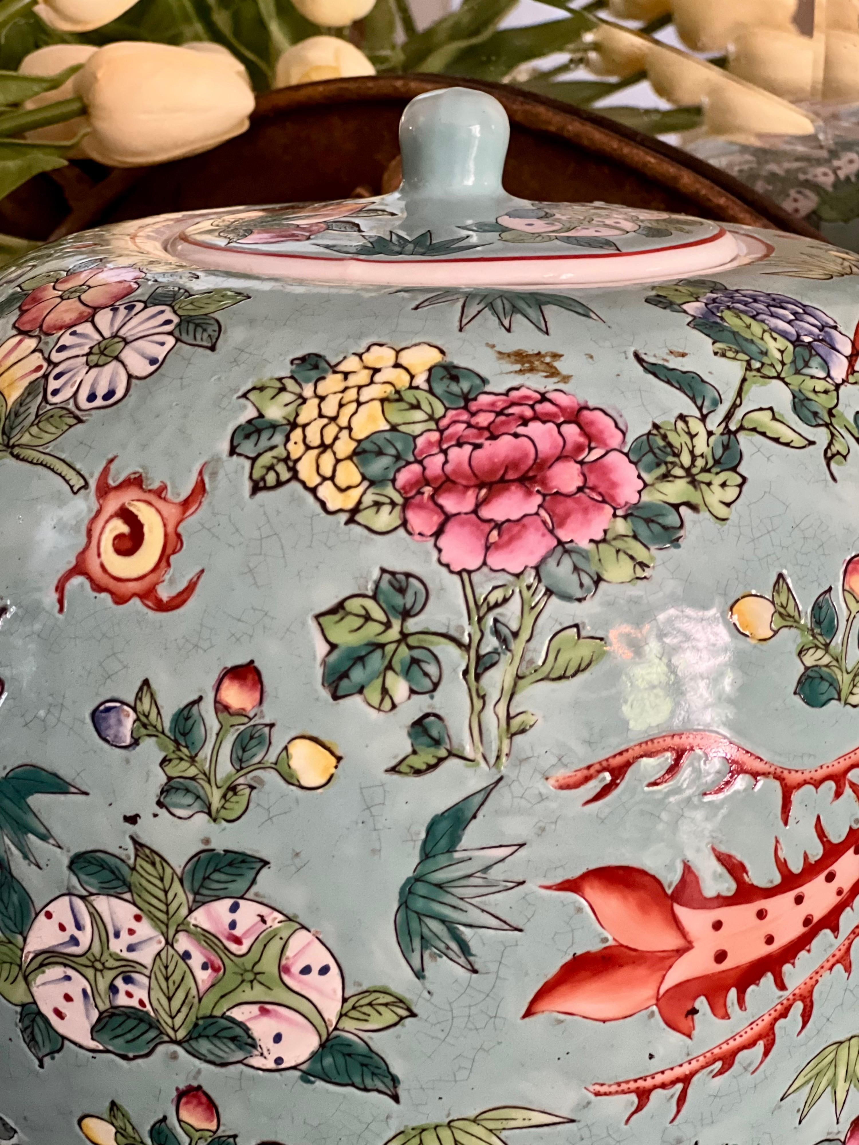 Chinese Turquoise Enamel Hand Painted Porcelain Ovoid Lidded Ginger Jar For Sale 3