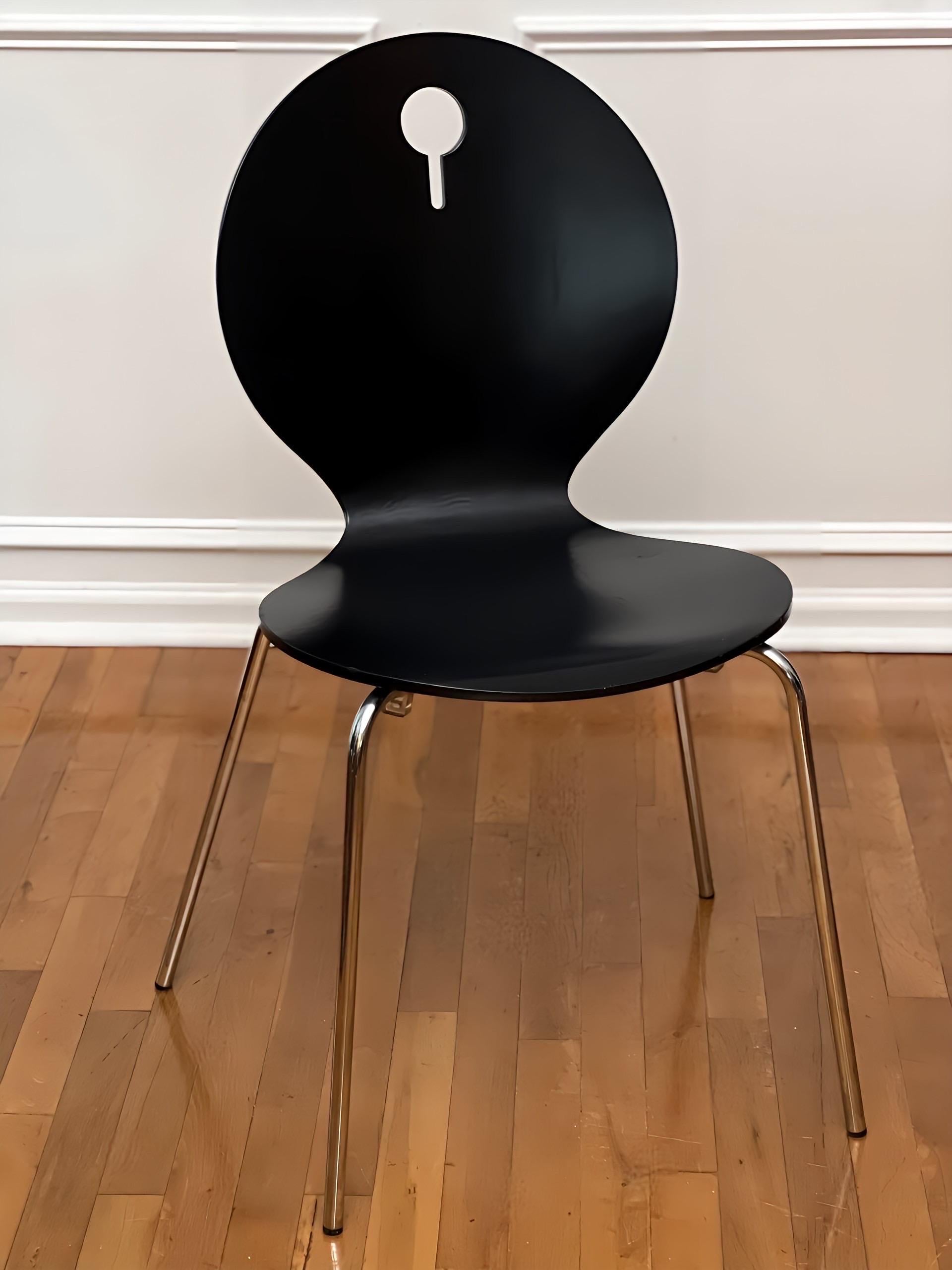 Set of 4 Italian Modern Black Lacquered Bentwood Stackable Chairs by Calligaris For Sale 2