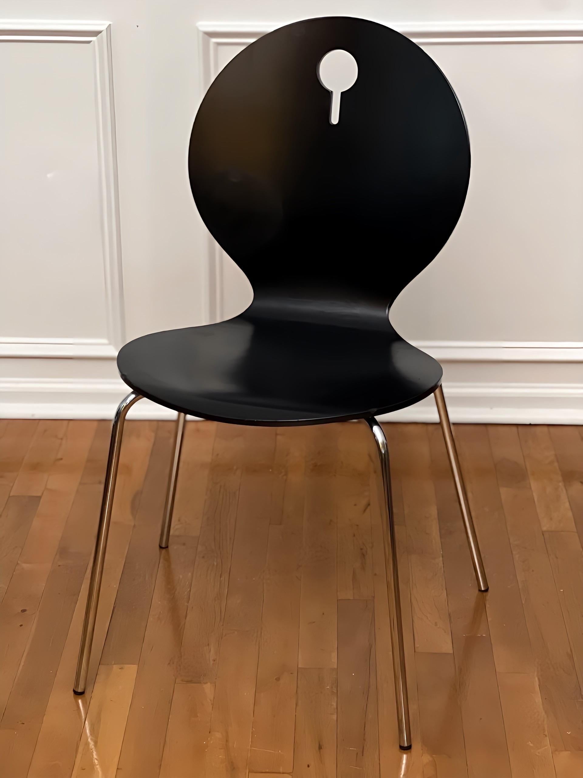 Set of 4 Italian Modern Black Lacquered Bentwood Stackable Chairs by Calligaris For Sale 3