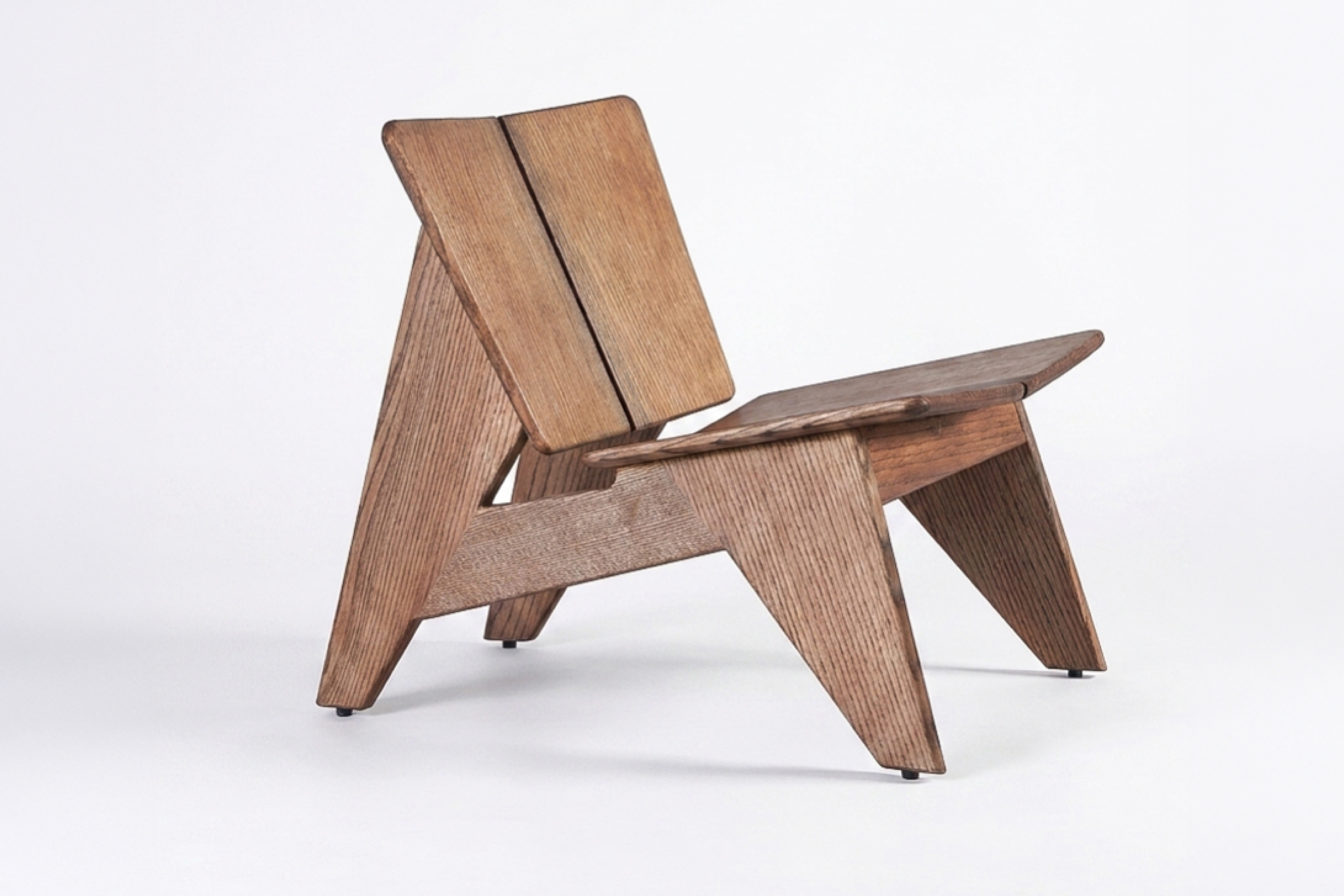 Fauteuil de salon sculptural « Butterfly » en chêne massif bio de style moderne, par Esvee Atelier en vente