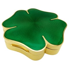 Table box Four-leaf clover fired enamel on a radial guilloché Salimbeni