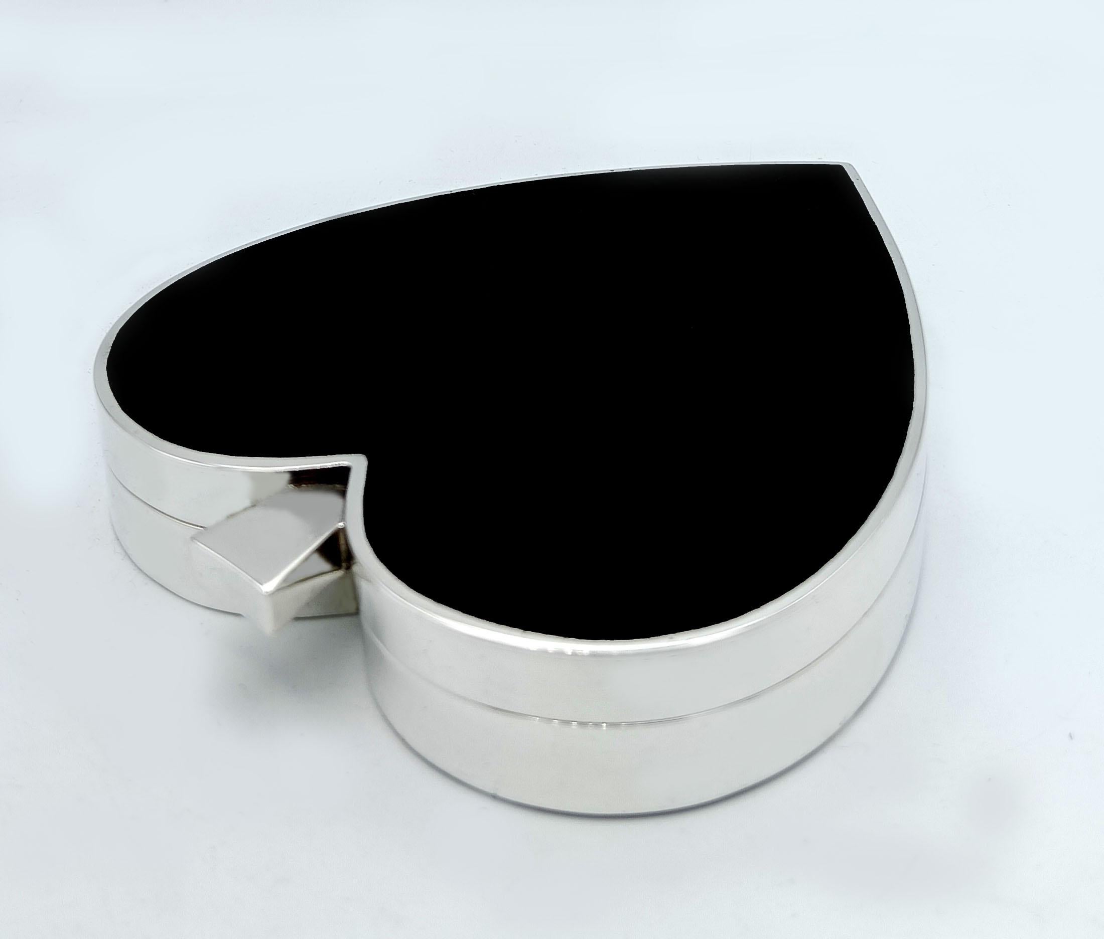 Box shaped “spade” playing card suit black fired Art Deco style Salimbeni For Sale 1