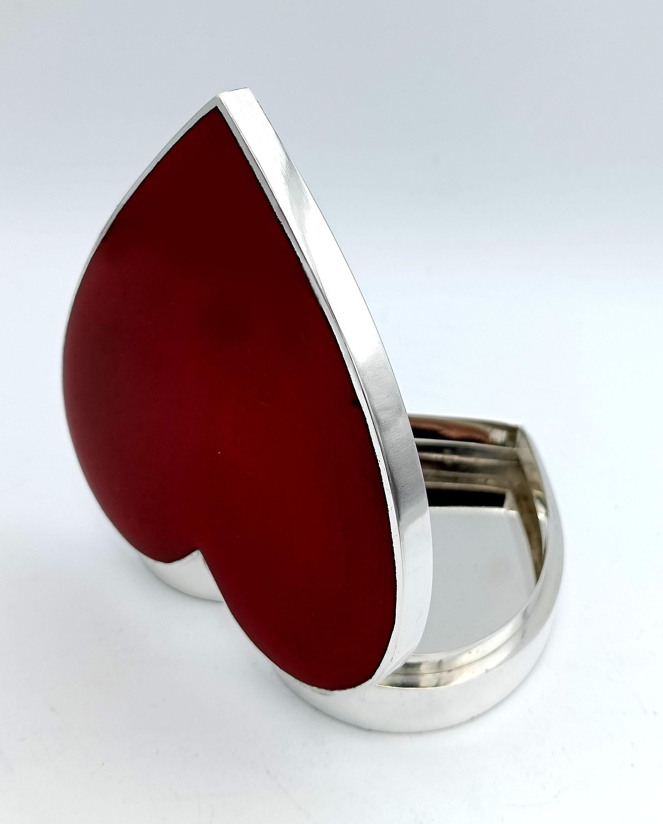 Box shaped “heart”playing card suit red fired Art Deco style Salimbeni For Sale 1