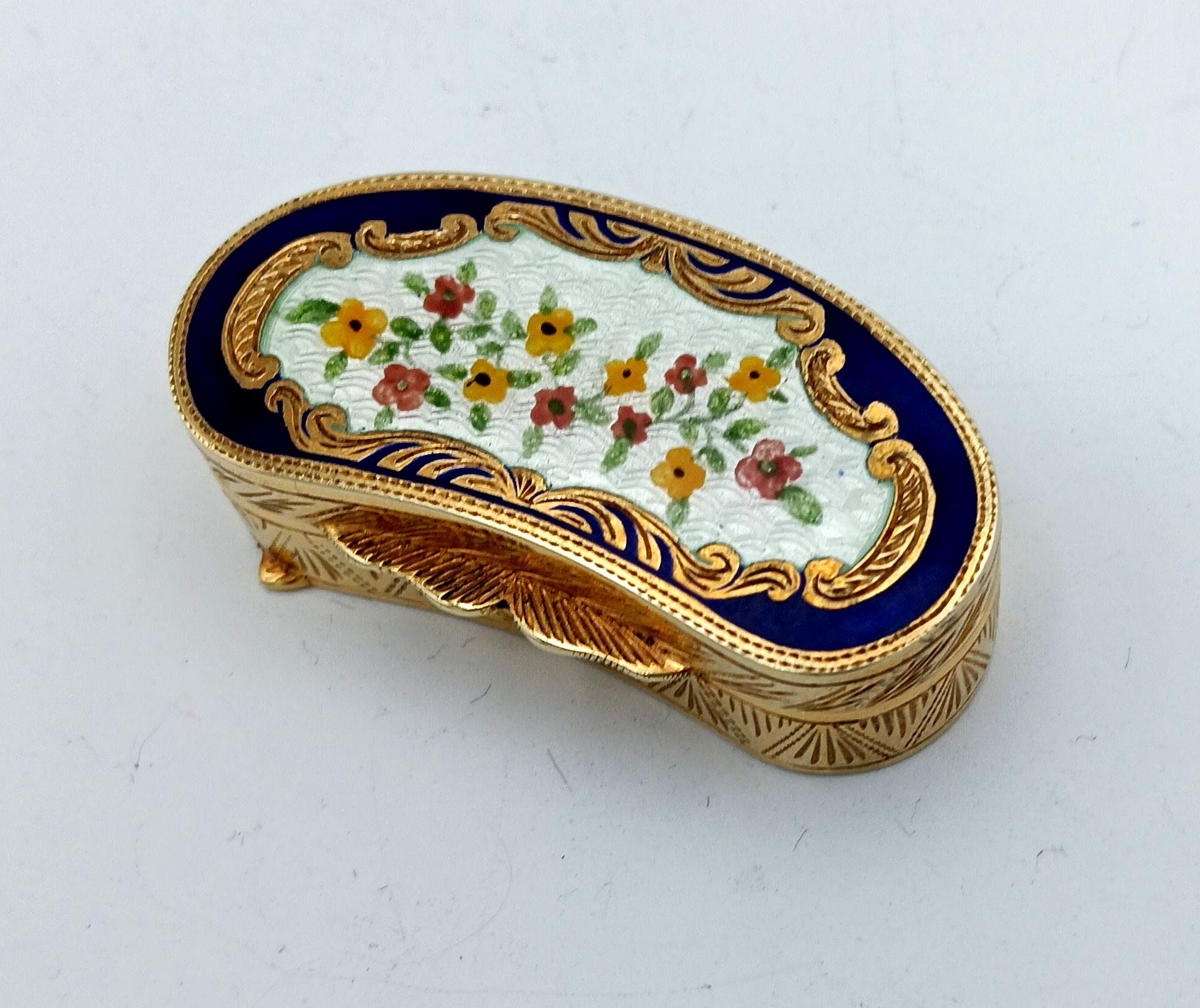 Art Nouveau Pillbox shaped fire enamel hand painted floral miniature Salimbeni For Sale