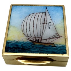 Portapillole in argento placcato oro con barca a vela, Art Nouveau, 1900