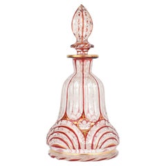 Bouteille de parfum de Bohème ancienne en verre recouvert d'émail rouge rubis, 19ème siècle