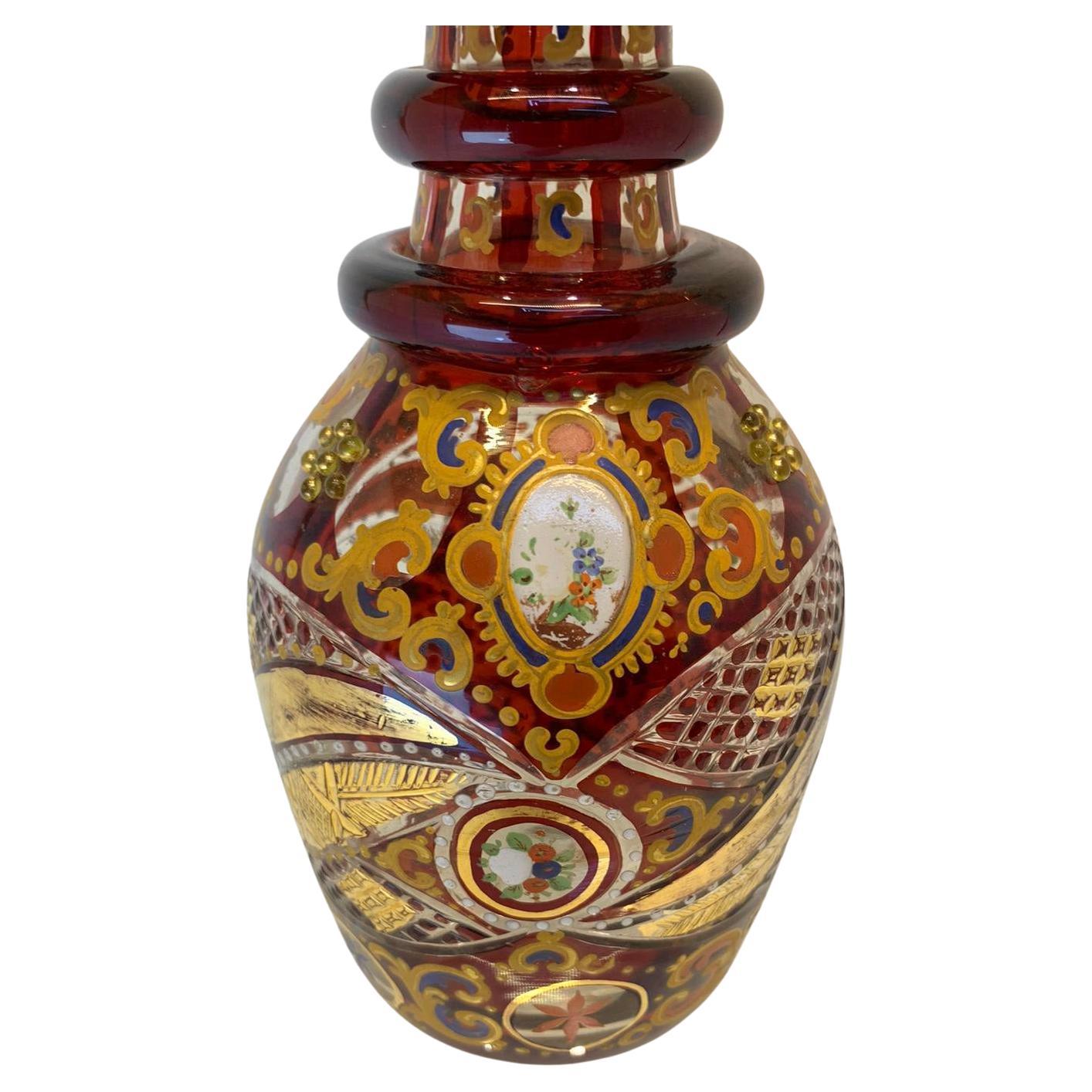 Verre brun Carafe antique en verre émaillé de rubis, Bohème pour le marché islamique, 19ème siècle en vente