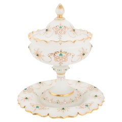 Antiguo Centro de Mesa Francés de Vaso de Leche Opaline Dorado, Siglo XIX