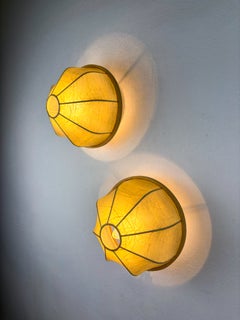 Coppia di applique italiane "Cocoon", anni '70