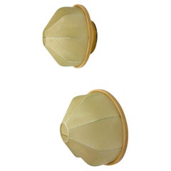Ein Paar italienische „Cocoon“-Wandleuchten, 1970er Jahre