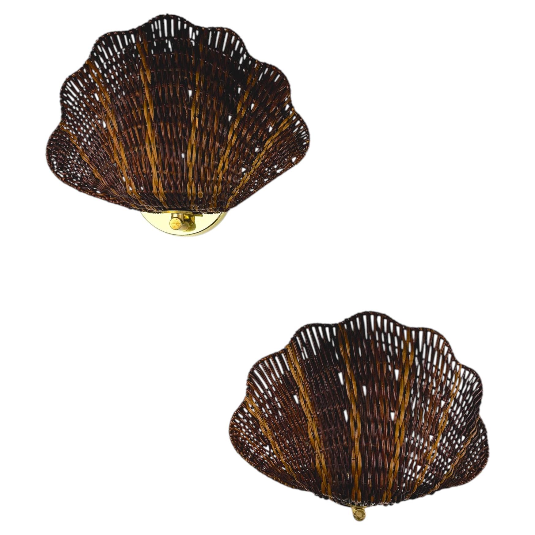 Pair of Shell-Shaped Wicker Wall Lights, Rattan & Brass, 1980's, Italy For Sale
