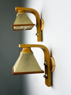 Pair of Italian "Cocoon" wall lights, resin and pine wood, Circa 1970s