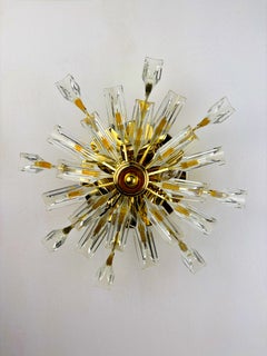 Lámpara de techo o de pared con forma de sol, diseñada por Oscar Torlasco para StilKronen, Italia, década de los 70