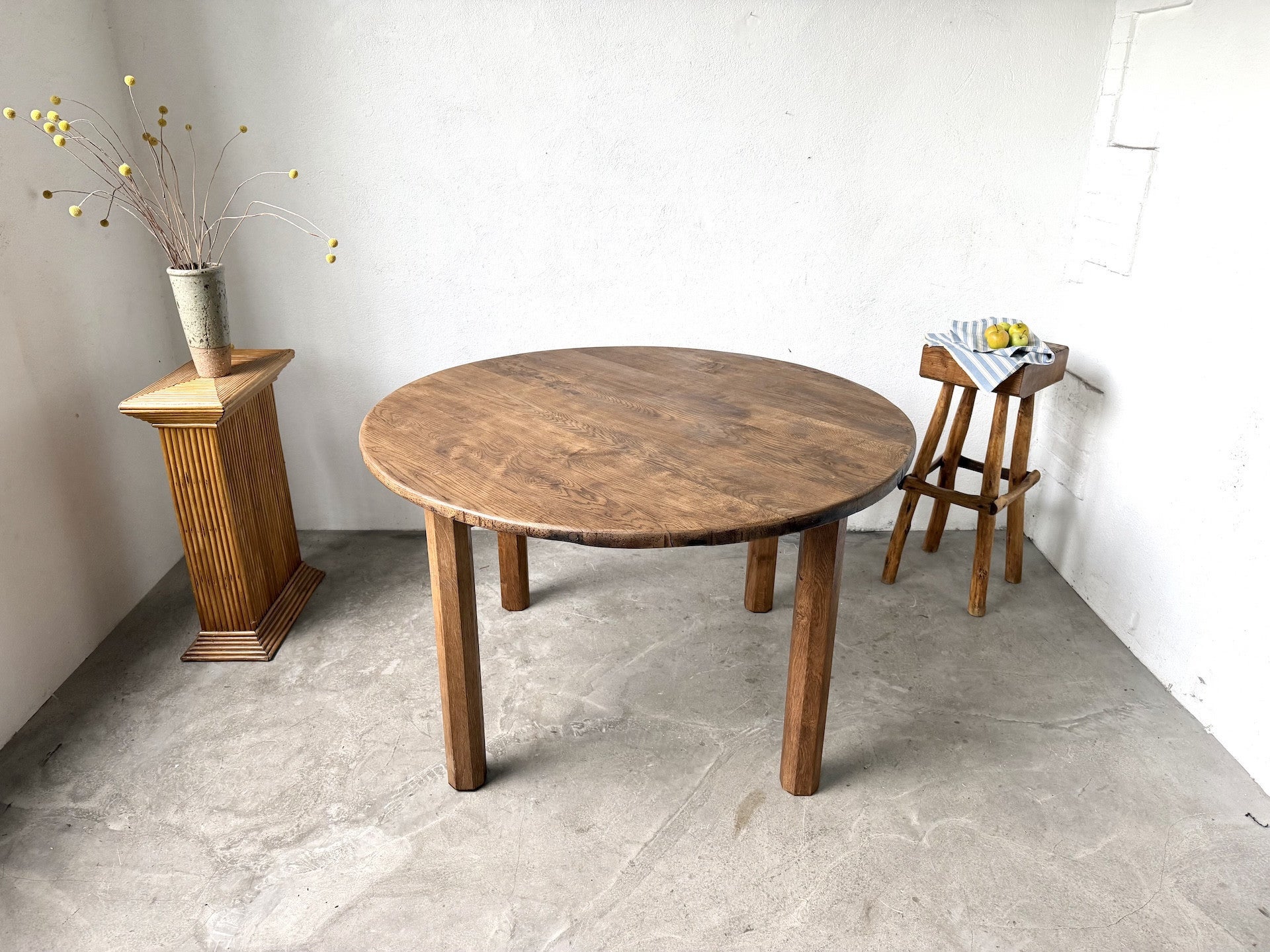 Brutalist Round Dining Table in Solid Oak, France, 1950s For Sale at ...