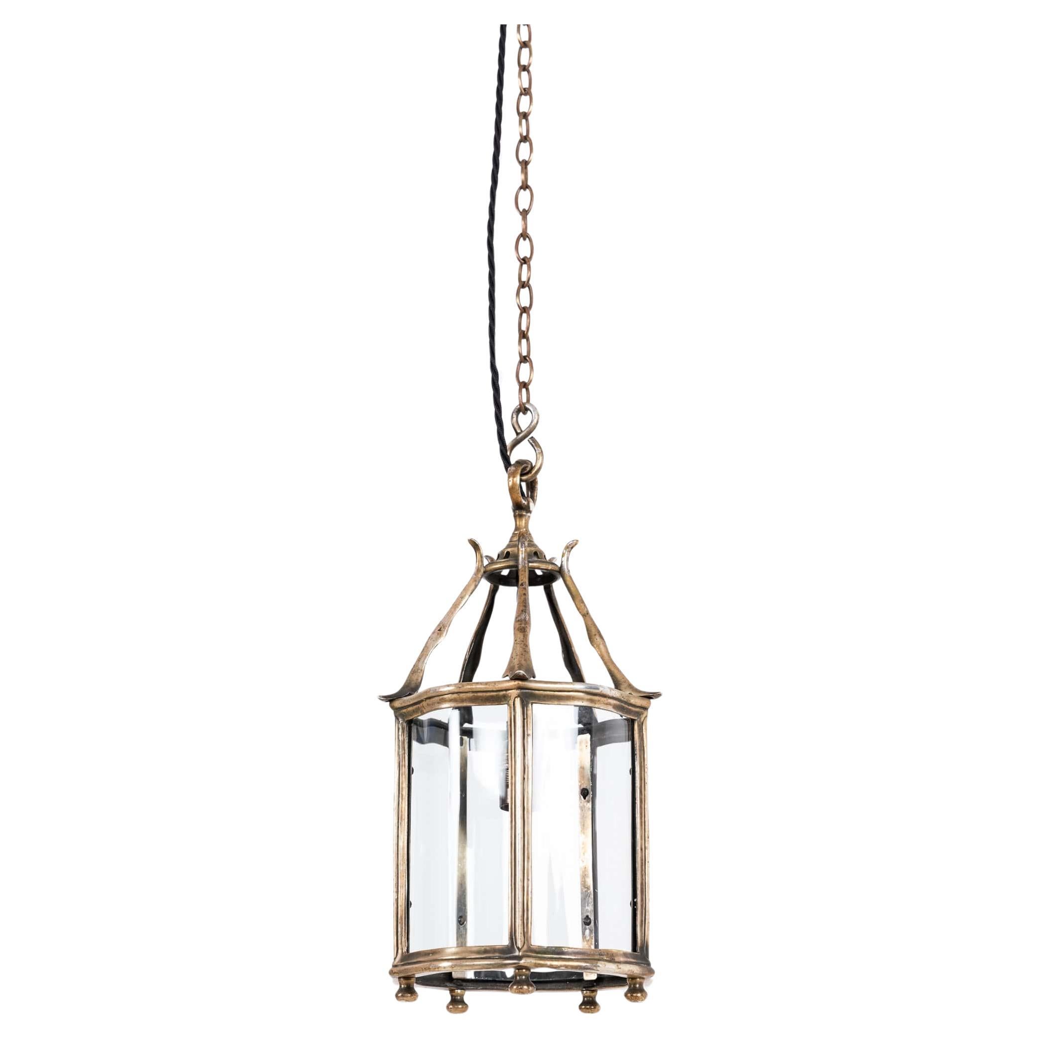 Antica lampada a lanterna da portico in ottone smaltato Faraday & Son C.1920 in vendita
