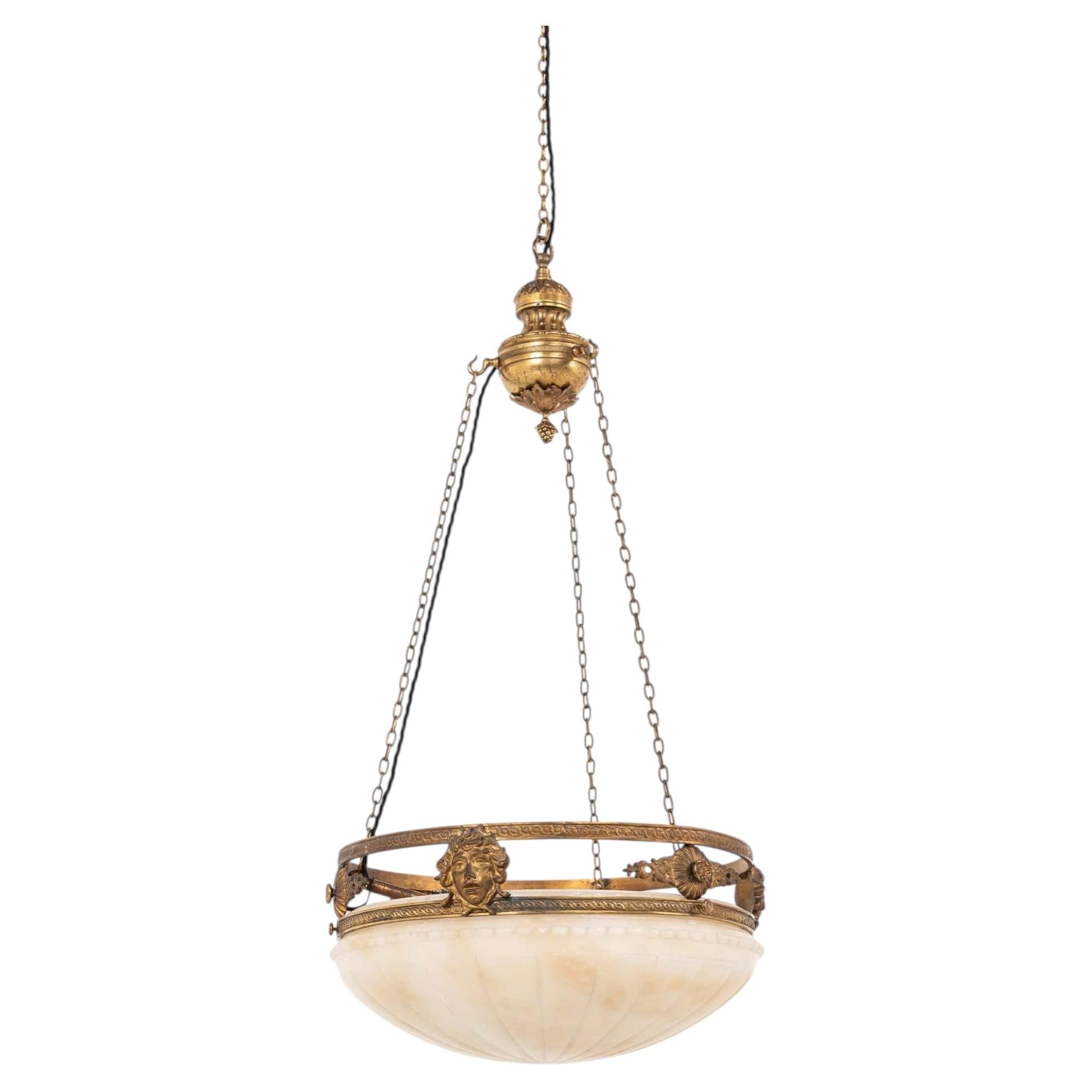 Lámpara de techo colgante antigua, de alabastro, tallada a mano y con motivos ornamentales, hacia 1920