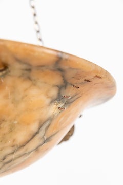 Antike französische Deckenleuchte aus marmoriertem Alabaster, um 1920