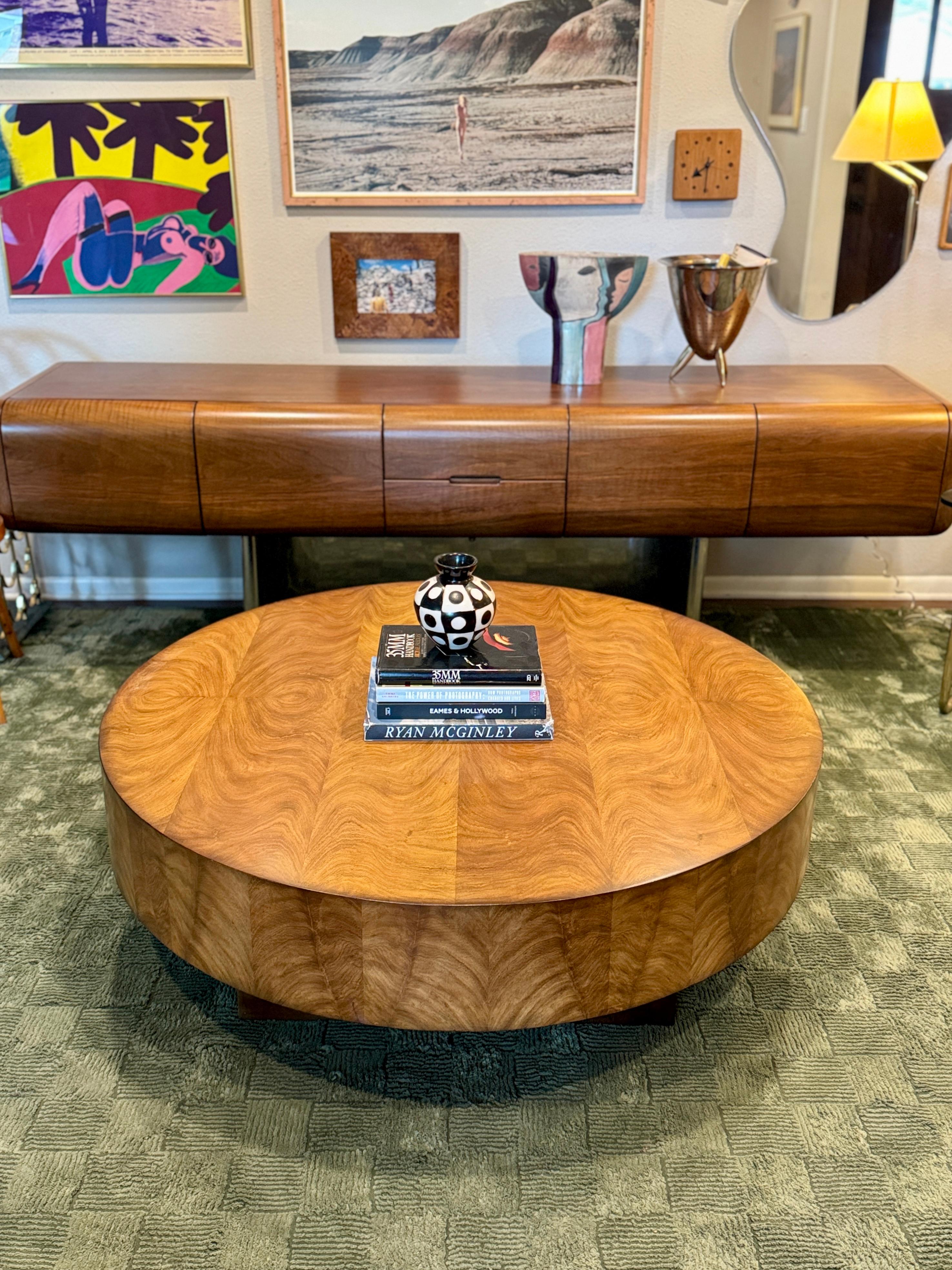 Unknown Gorgeous art deco style floating burl wood coffee table with a plinthe base For Sale