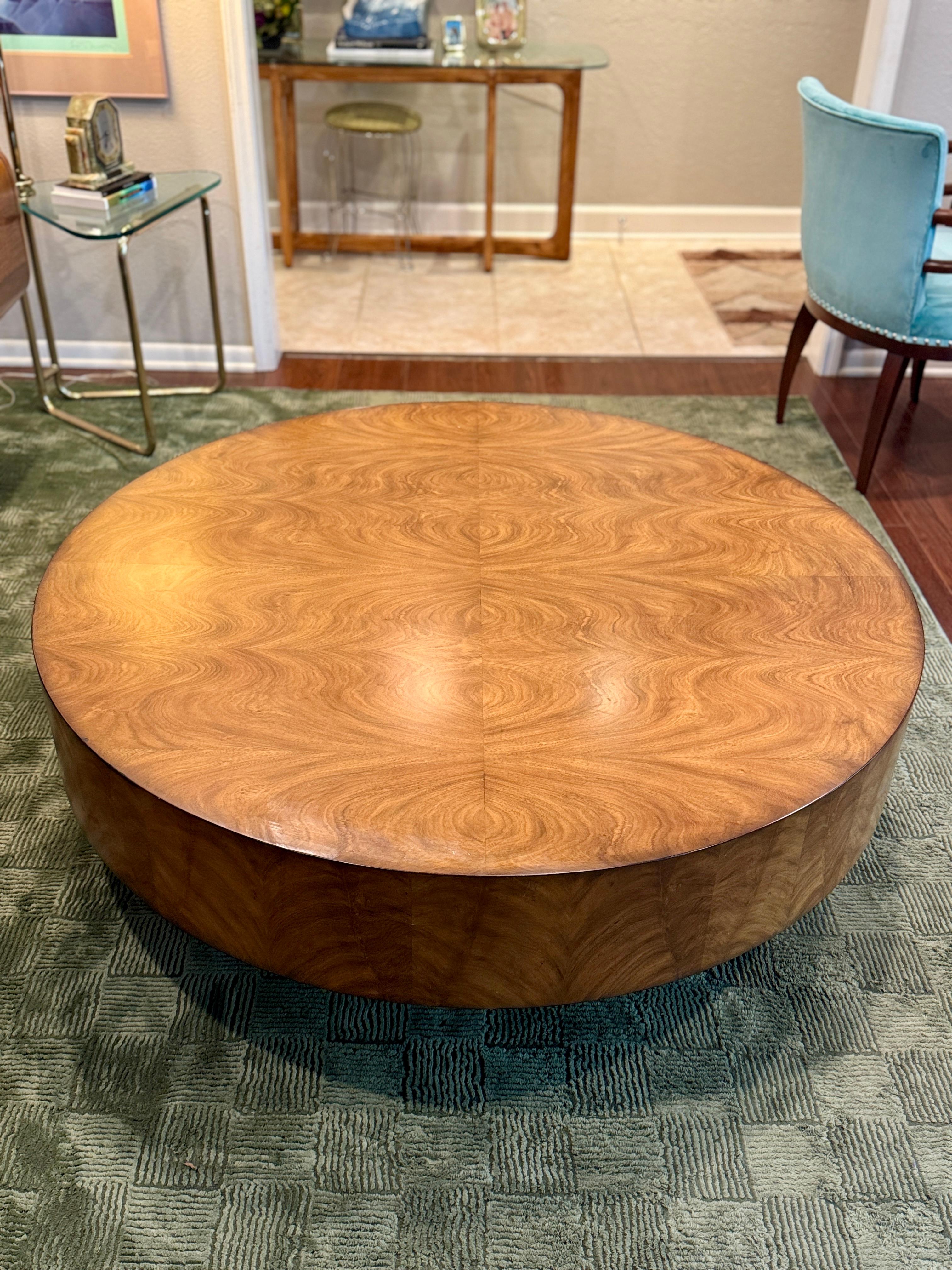 Gorgeous art deco style floating burl wood coffee table with a plinthe base For Sale 4