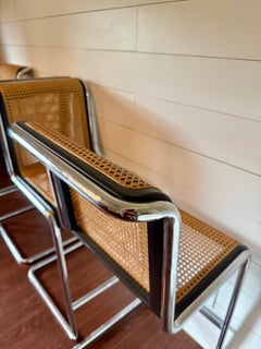 Ein seltenes Set aus vier Cesca-Barhockern aus Rattan und Chrom, um die 1970er Jahre