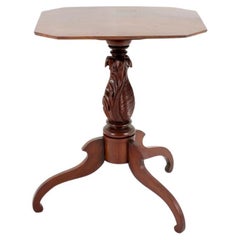 American Neoclassical Feather Carved Mahogany Tilt Top Tea Table, 1815