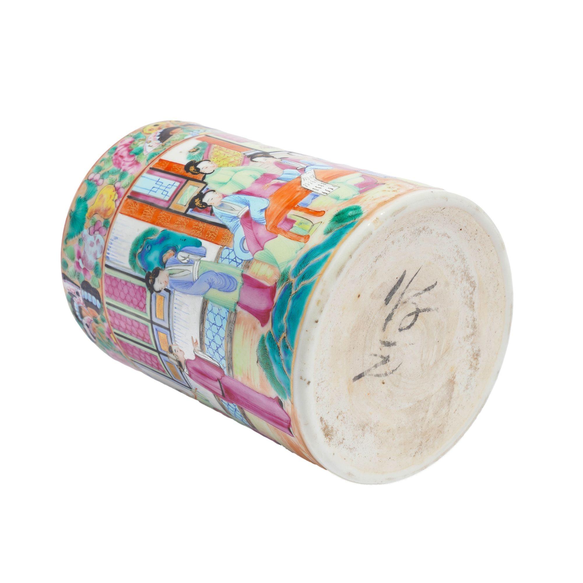Chope / tasse à palette chinoise en émaux polychromes, C.C. 1815 en vente 3