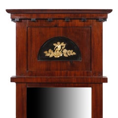 Espejo de pie austriaco de estilo Biedermeier, de caoba, con un Cupido de latón, 1815-20