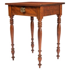Mueble de un cajón de abedul rizado de Sheraton, del Alto Valle del Connecticut, hacia 1820